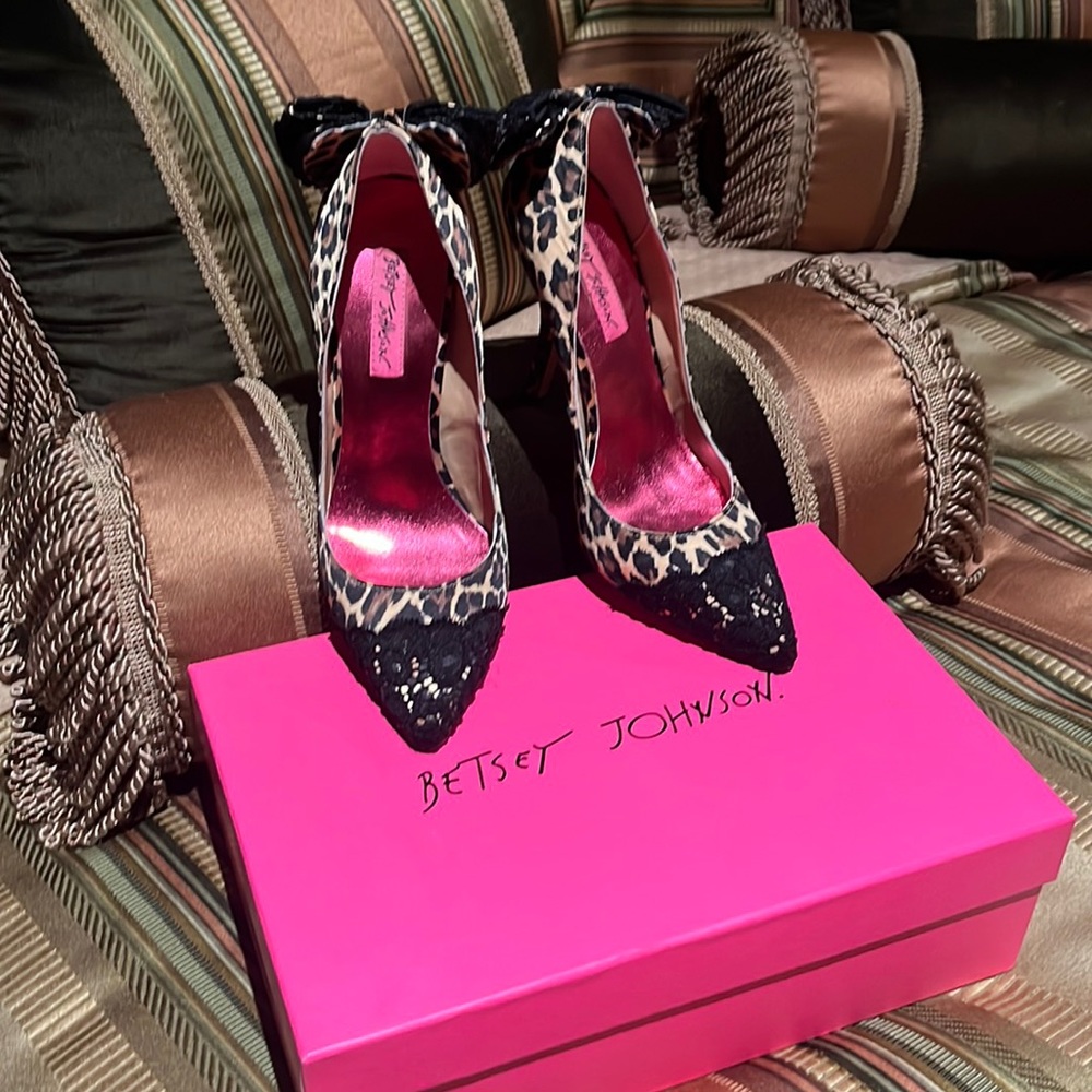 DESIGNER BETSY JOHNSON